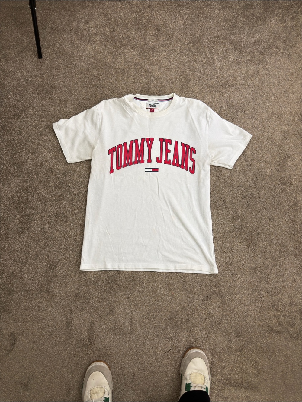 Tommy Hilfiger White T-Shirt with Red Tommy Jeans Logo